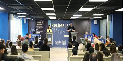 Mardin Büyükşehir Belediyesi Gençlik Merkezinde kelime yarışması düzenlendi