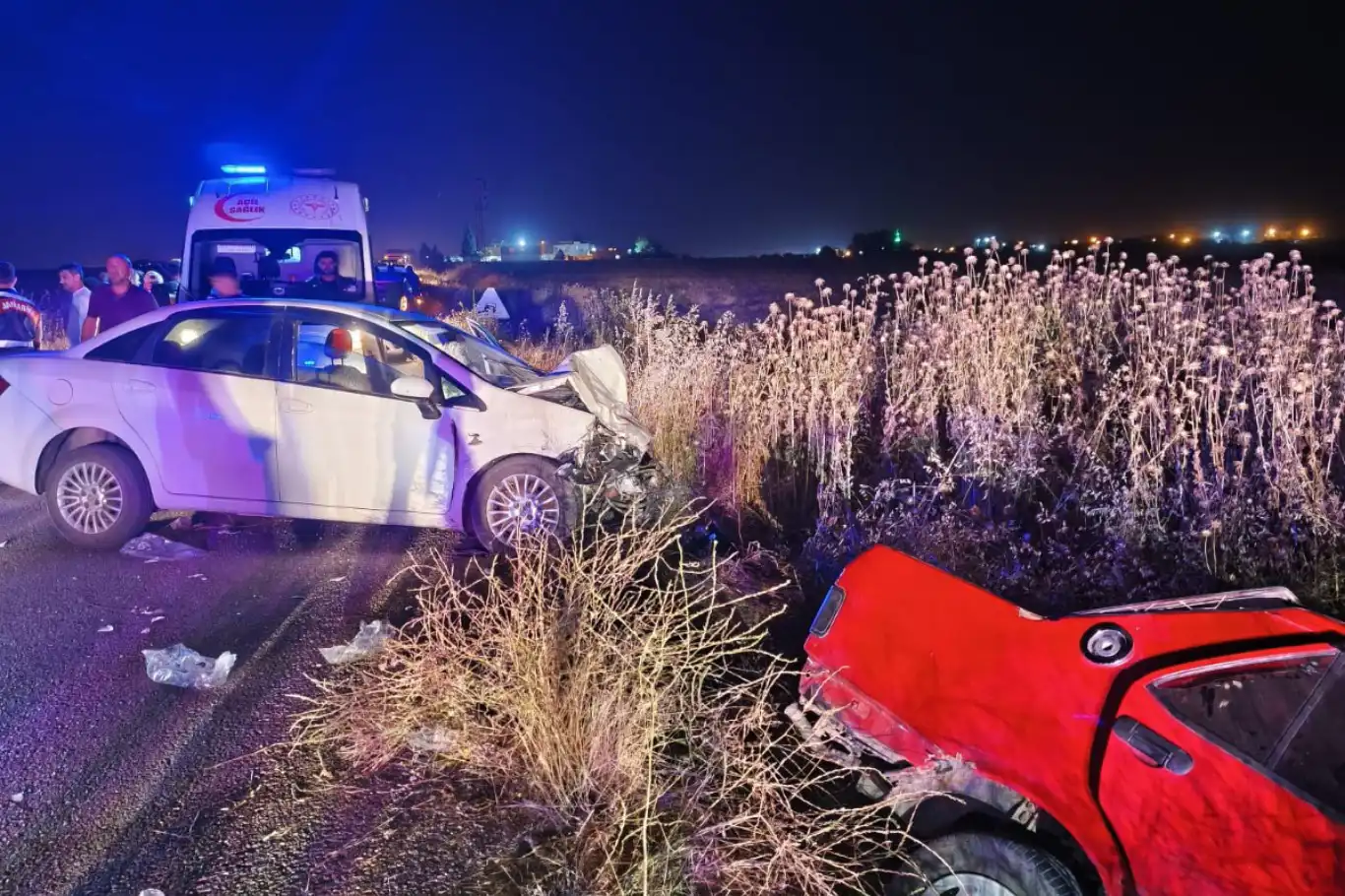 Mardin'de iki otomobilin çarpıştı: Bir ölü 4 yaralı