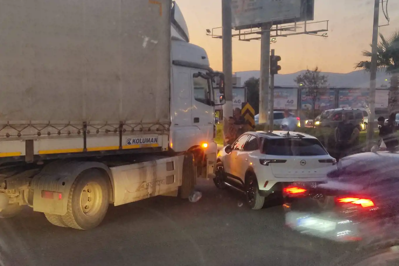 Mardin’de maddi hasarlı trafik kazası