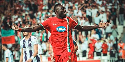 Mbaye Diagne Sahaya Kaptan Çıktı ve 1 Gol Attı