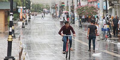 Meteoroloji'den kuvvetli rüzgâr ve yerel sağanak uyarısı