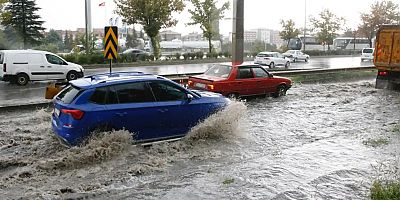 Meteoroloji’den kuvvetli yağış uyarısı: 3 ilde sel riski