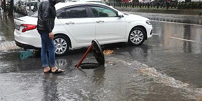 Meteoroloji'den kuvvetli yağış ve kar uyarısı: Sel, su baskını ve ulaşımda aksamalara dikkat