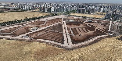 Mezopotamya Kent Parkı’nda çalışmalar hız kesmeden sürüyor