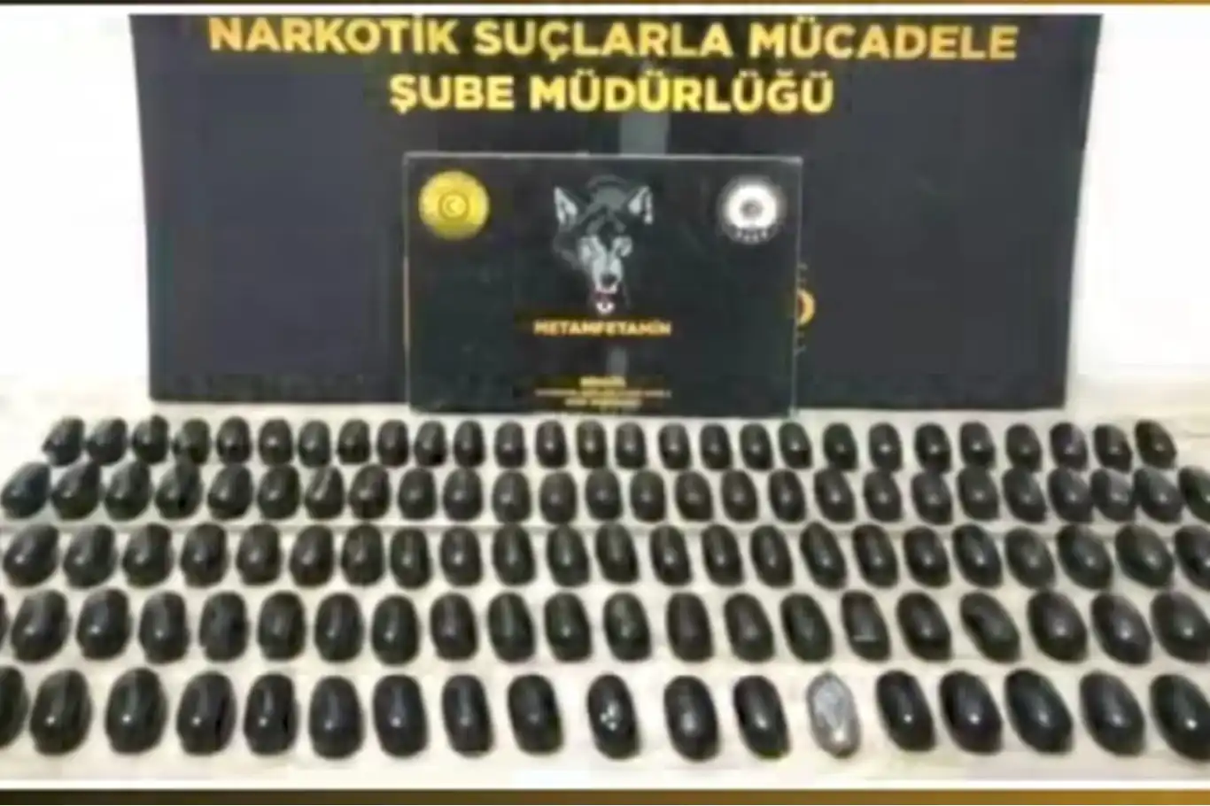 Midelerinde uyuşturucu taşıyan 3 şahıs tutuklandı