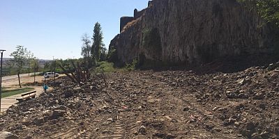 Millet Bahçesi’ndeki kaçak yapılar temizlendi