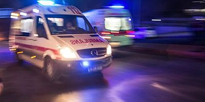 Minibüs ile otomobil çarpıştı: 9 yaralı