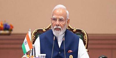 Modi'den BRICS'e küresel krizlere karşı işbirliği çağrısı