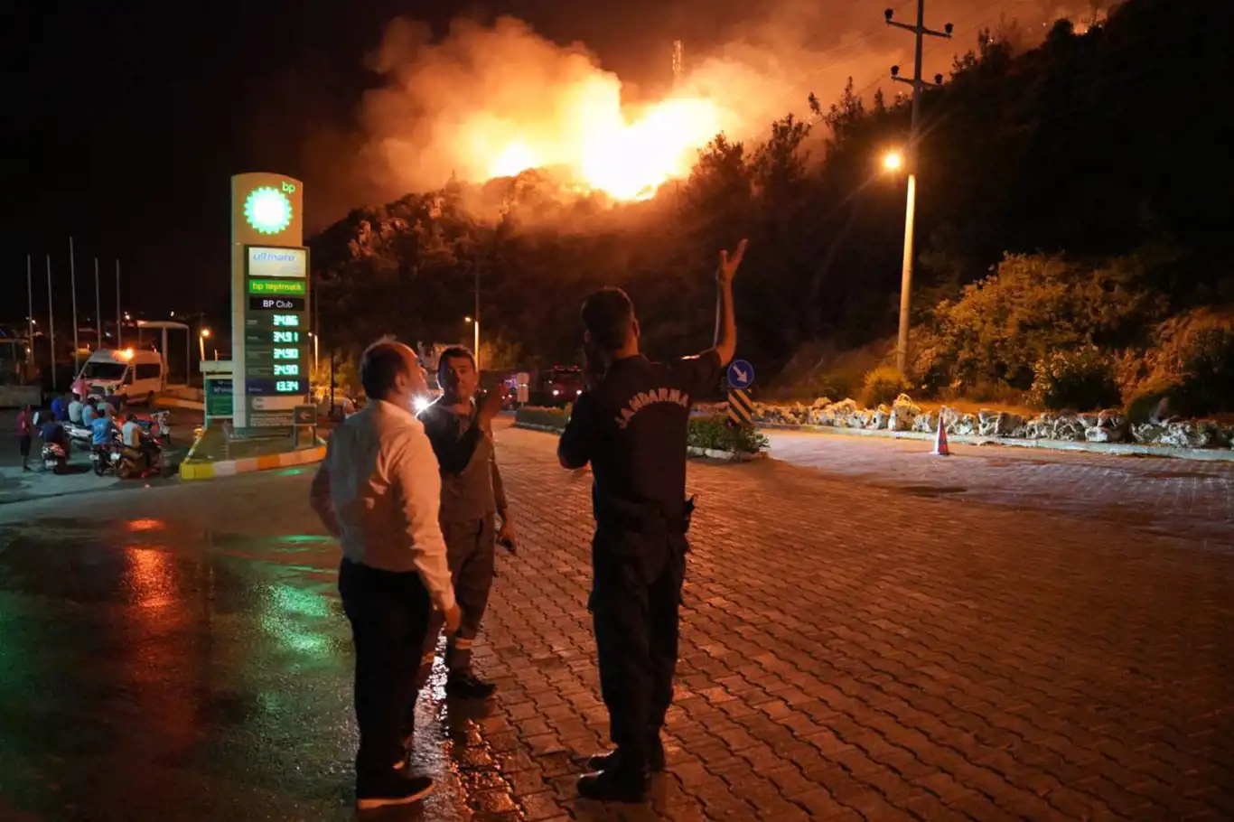 Muğla'daki orman yangınıyla ilgili bir kişi gözaltında