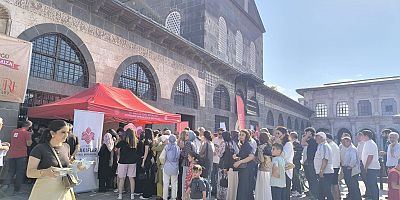 Muharrem Ayında 16 Bin Kişiye Aşure İkramı