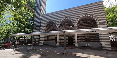 Nebi Camii Yeniden İbadete Açıldı, Ancak Dış Cephede Sorunlar Devam Ediyor