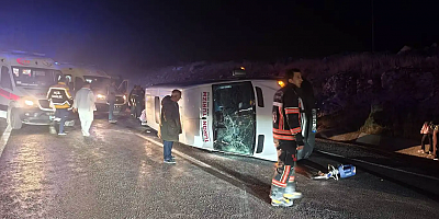 Öğrenci minibüsü başka bir araçla çarpıştı: 1'i ağır 14 yaralı