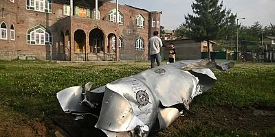 Pakistan, Hindistan'a ait 5 savaş uçağı ve 1 İHA'yı düşürdüğünü açıkladı