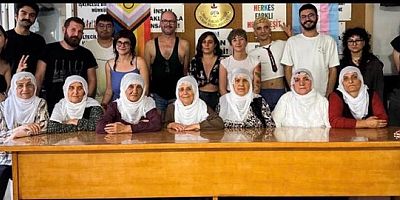 Ramazan Tekdemir’den dikkat çeken paylaşım: “Tülbentli anneleri ideolojik emellere dekor kılmak istismardır”