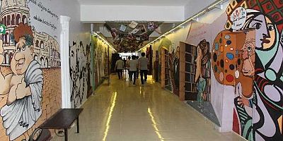 Sanat Sokağı okul koridoruna taşındı