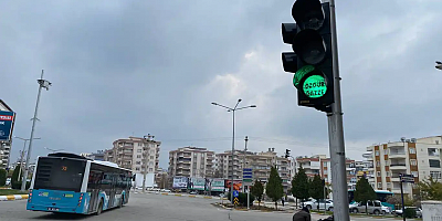 Şanlıurfa'da trafik ışıklarına 