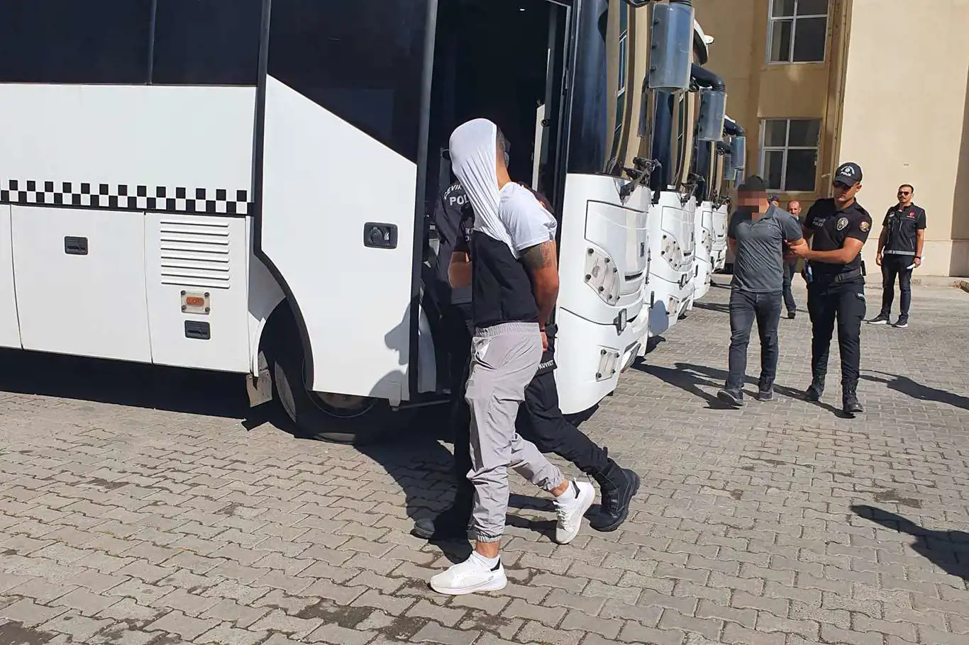 Şanlıurfa'da uyuşturucu operasyonu: 101 gözaltı