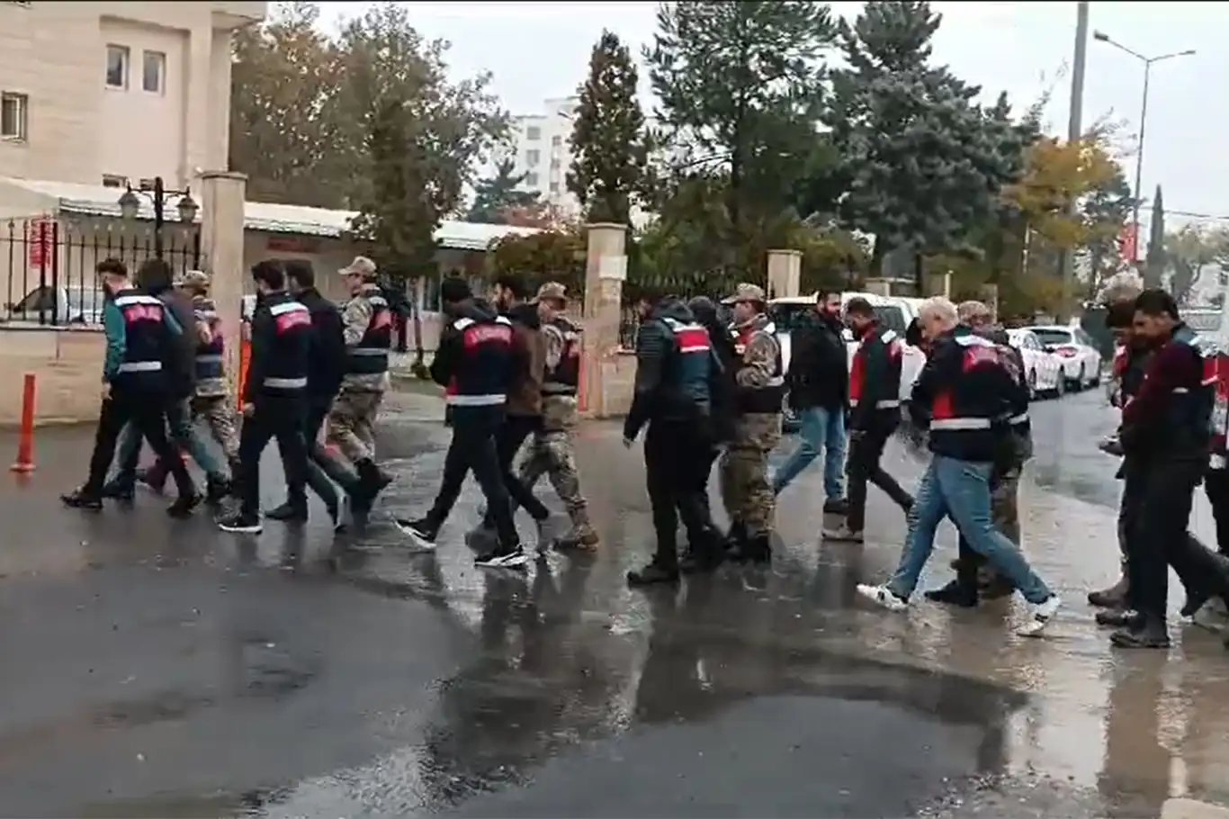 Şanlıurfa merkezli 4 ilde düzenlenen operasyonda 7 gözaltı