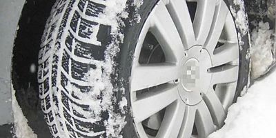 Şehirlerarası yük ve yolcu taşıyan ticari araçlar için zorunlu kış lastiği uygulaması başladı