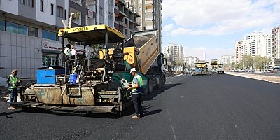 Selahaddin Eyyubi Bulvarı’nda asfalt serimi tamamlandı