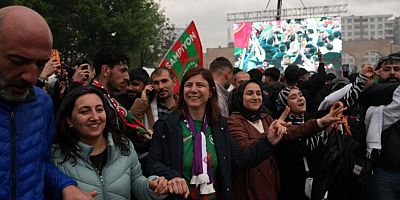 Serra Bucak: Amedspor’un  Şampiyonluğunu kutladı 