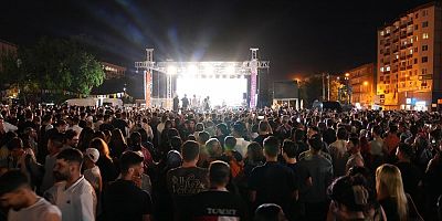 Şeyh Said Meydanı'ndaki Konsere Vatandaşlardan Tepki