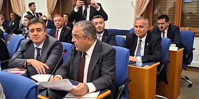 SEZGİN TANRIKULU’NDAN ULAŞTIRMA BAKANINA DİYARBAKIR SORULARI: “HIZLI TREN, ÇEVRE YOLU VE ULUSLARARASI UÇUŞLAR NE AŞAMADA?”