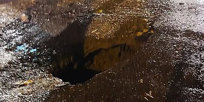 Siirt’te sağanak yağış sonrası yol çöktü