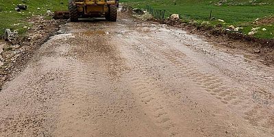 Siirt’te sel ve heyelan sonrası kapanan 70 köy yolu ulaşıma açıldı