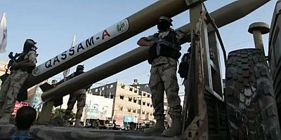 Siyonist işgalcilerin sivil katliamına Kassam Tugayları'ndan yanıt: Askalan füzelerle vuruldu
