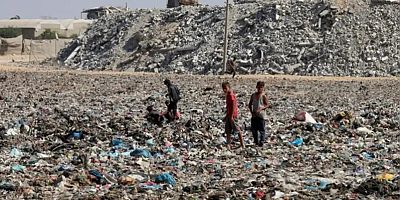 Siyonist rejimin Gazze'ye saldırıları nedeniyle 60 milyon ton enkaz ve 4 milyon ton tehlikeli atık oluştu