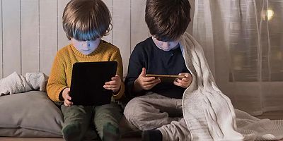 Sosyal medya yasası gündemde: Dijital ebeveynlik uyarısı