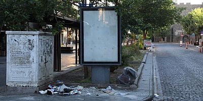 Sur'da Temizlik Çalışmaları Aralıksız Sürüyor