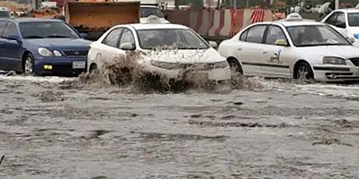 Suudi Arabistan'da dolu yağışı etkili oldu