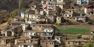 Tarihi köyün bozuk yol çilesi halkı canından bezdirdi
