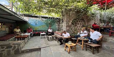 Tarihi mekanda Diyarbakır türküleri geleneği yaşatılıyor