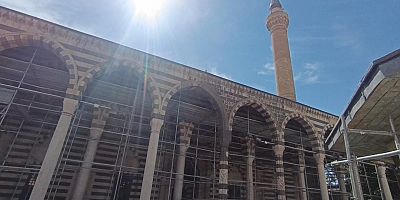 TARİHİN COŞKUSU RESTORASYONA TAKILDI: 453 YILLIK BEHRAM PAŞA CAMİSİ AÇILACAĞI GÜNÜ BEKLİYOR