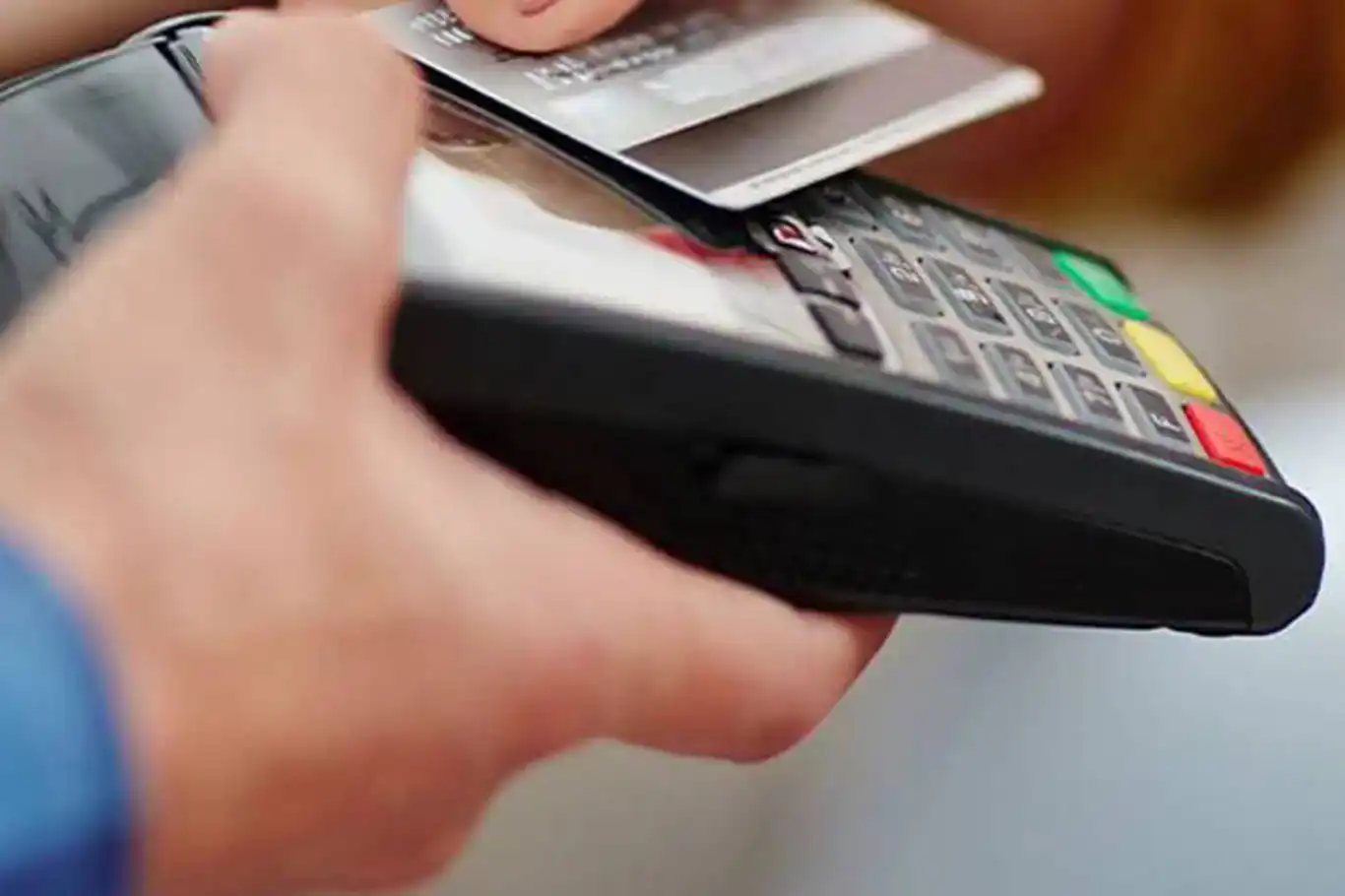 Temassız ödemelerde şifresiz limit 2 bin 500 liraya yükseltiliyor