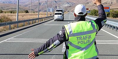 Trafik denetimlerinde 567 bin sürücüye işlem yapıldı
