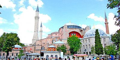 Turizm geliri ikinci çeyrekte yüzde 2,6 geriledi