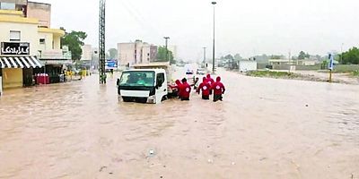 Türkiye'den sel felaketi yaşanan Libya'ya ekip ve ekipman desteği
