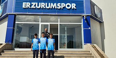 TÜRKİYE İKİNCİSİ BAŞARILI FUTBOLCULARI ERZURUMSPOR KAPTI