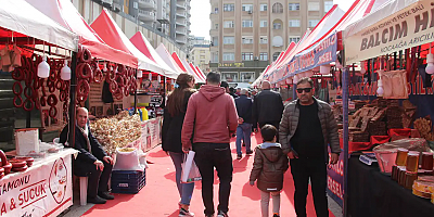 Türkiye'nin farklı illerinden gelen yöresel ürünler Mardin'de tanıtılıyor