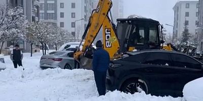 Üçkuyu TOKİ’de Vatandaş Kendi İmkânlarıyla Yol Açtı