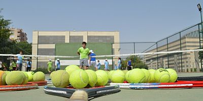 Ücretsiz tenis eğitimleri verilecek