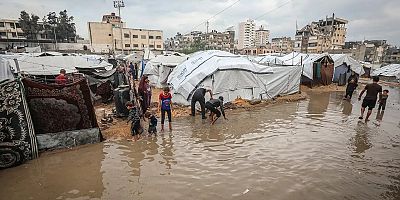 UNRWA: Gazze Şeridi'nde şiddetli sağanak ve fırtına daha fazla umutsuzluk ve ölüm anlamına geliyor