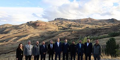Vali Bozkurt'tan Durupınar Formasyonu ve Hz. Nuh’un Gemisi araştırmaları açıklaması