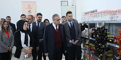 VALİ SU’DAN ÜRETİCİ KADINLARI ZİYARET