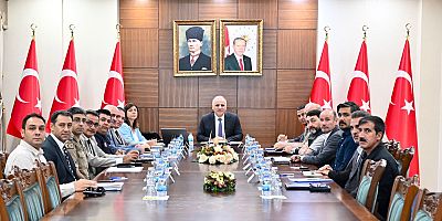 VALİ ZORLUOĞLU BAŞKANLIĞINDA ANIZ YANGINLARININ ÖNLENMESİNE YÖNELİK KOORDİNASYON TOPLANTISI GERÇEKLEŞTİRİLDİ