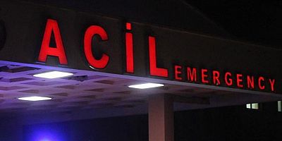 Van'da kamyon ile minibüs çarpıştı: 13 yaralı
